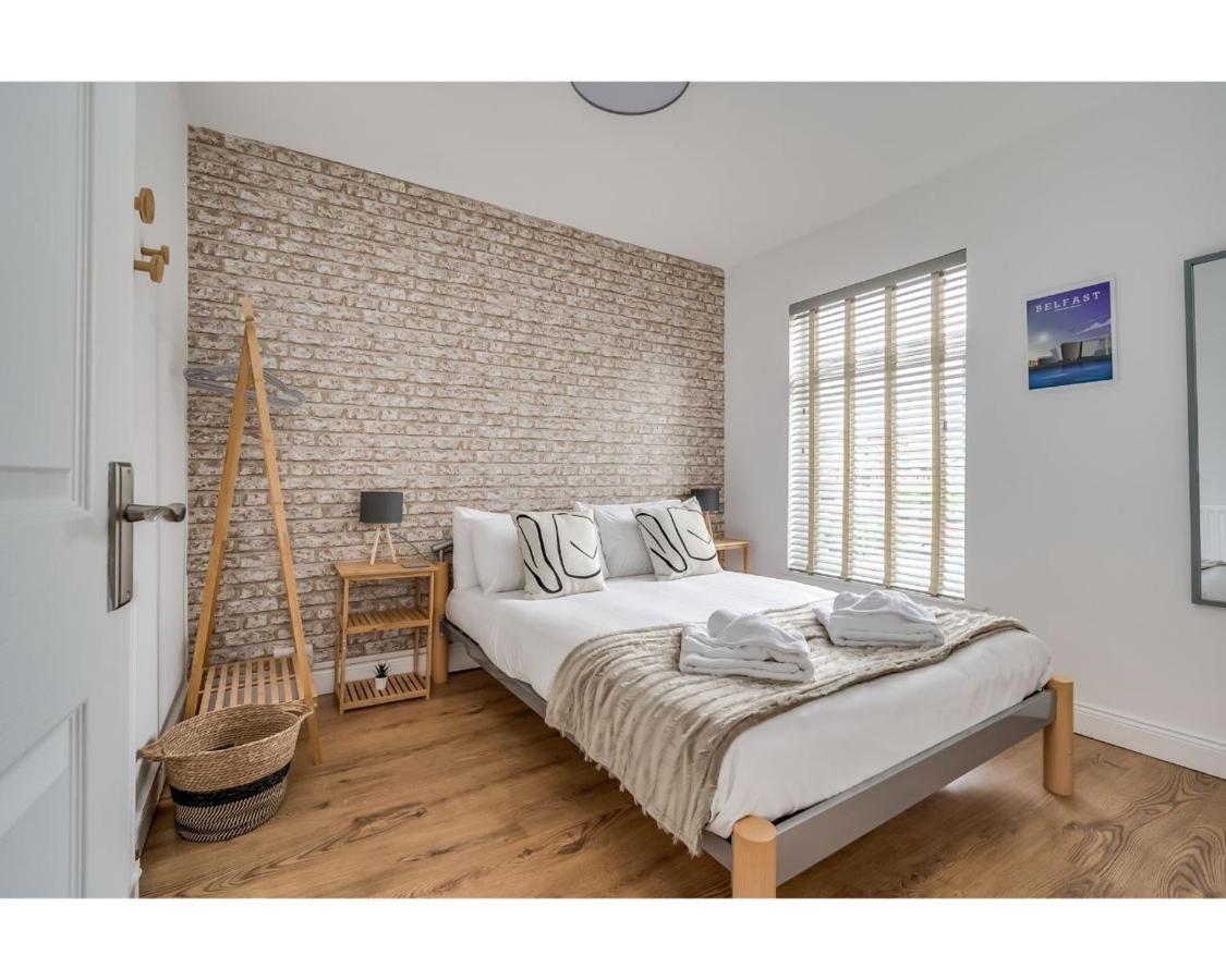 Central Belfast Apartments Belfast Work-Rest-Play R&R Екстериор снимка