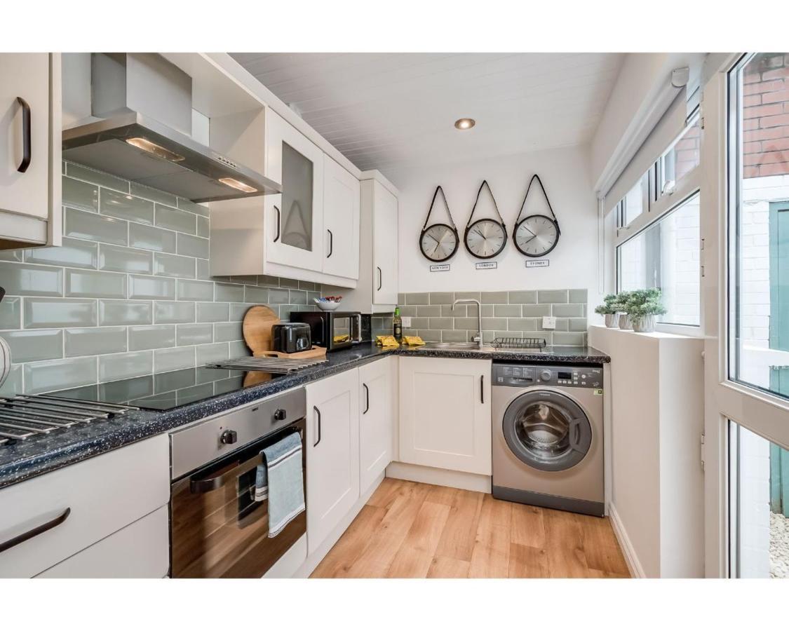 Central Belfast Apartments Belfast Work-Rest-Play R&R Екстериор снимка