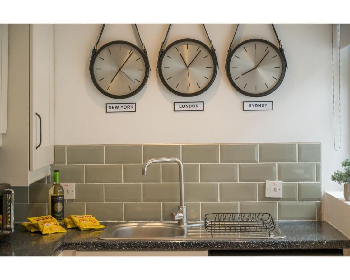 Central Belfast Apartments Belfast Work-Rest-Play R&R Екстериор снимка