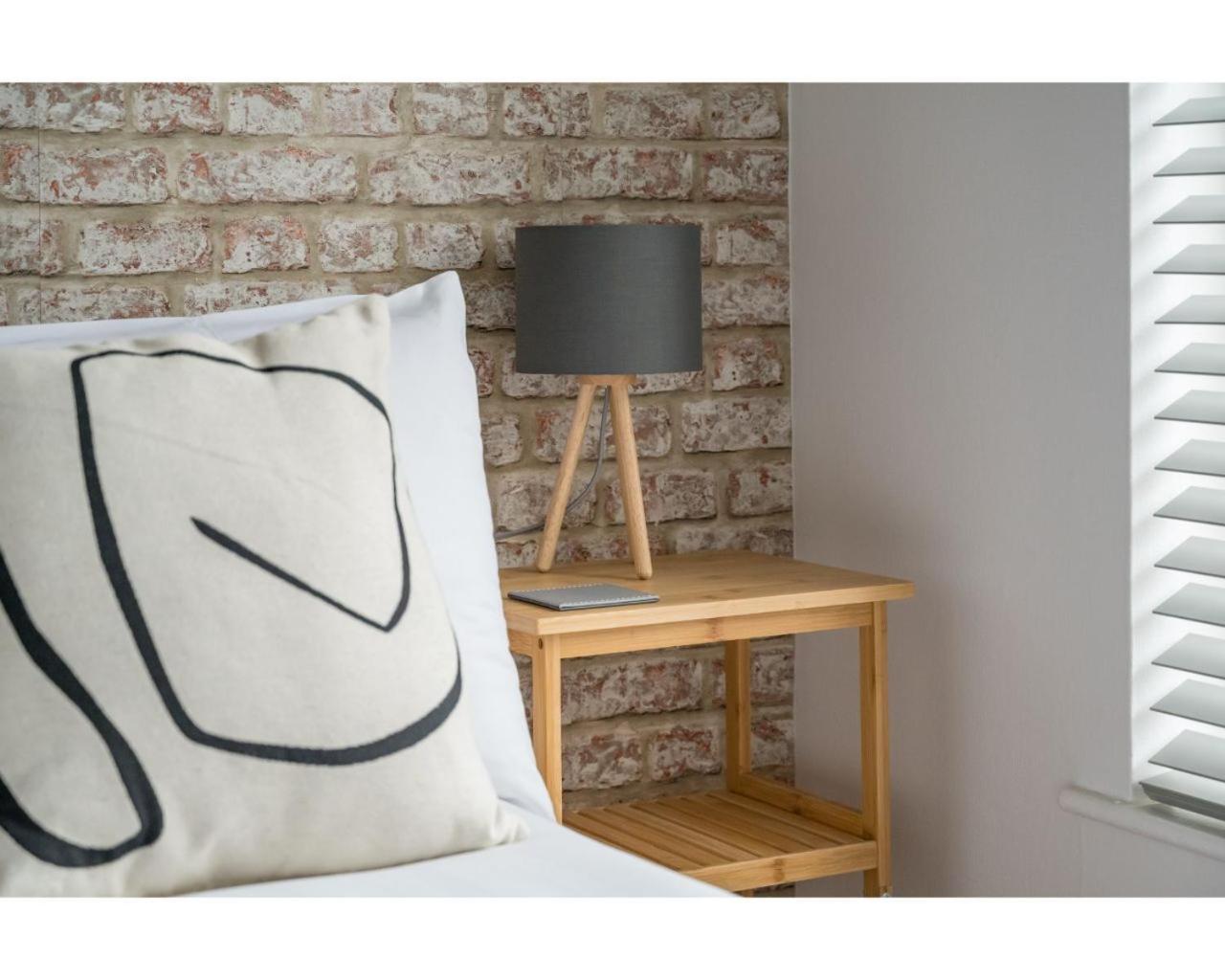 Central Belfast Apartments Belfast Work-Rest-Play R&R Стая снимка