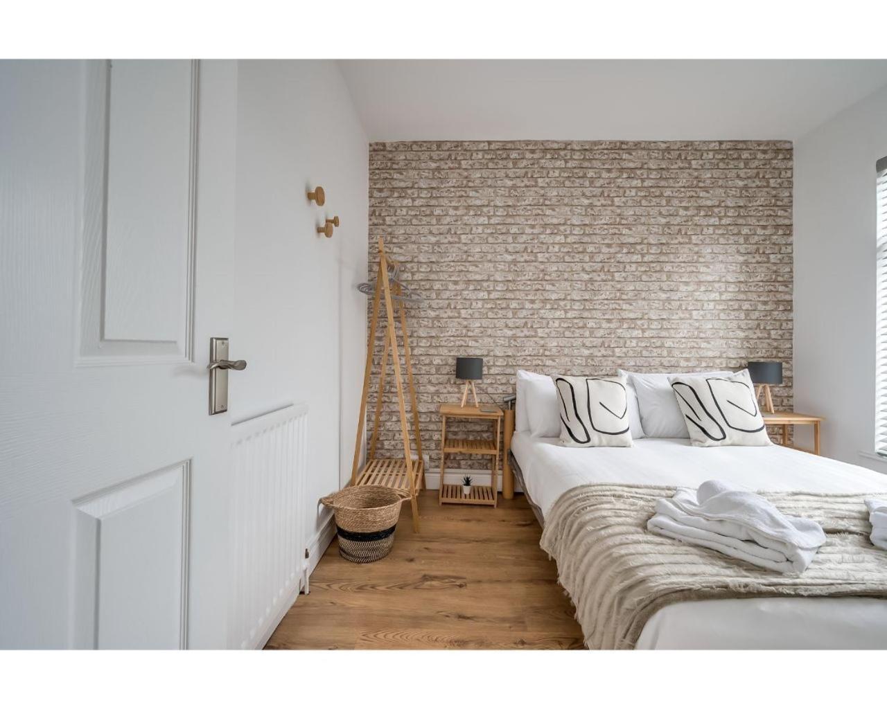 Central Belfast Apartments Belfast Work-Rest-Play R&R Стая снимка
